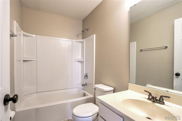 3234 Starkville Street, St Charles, MO 63301