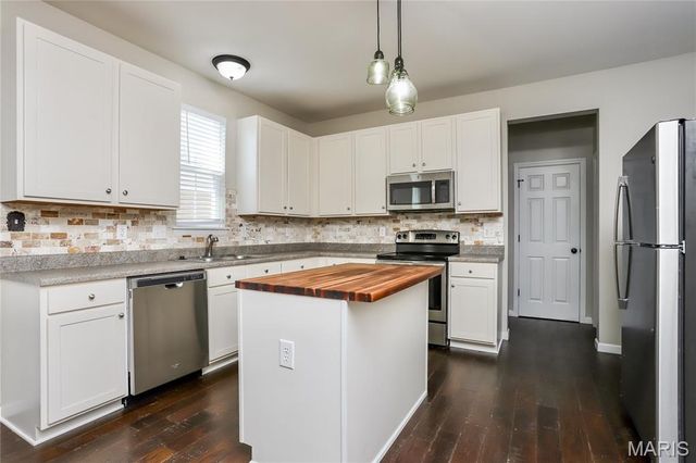 3234 Starkville Street, St Charles, MO 63301