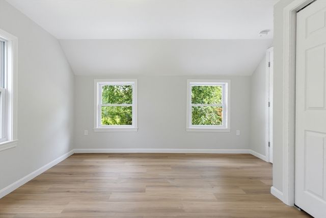 5 Friedel St, Auburn, MA 01501