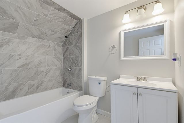 5 Friedel St, Auburn, MA 01501