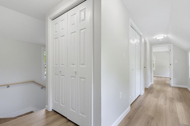 5 Friedel St, Auburn, MA 01501
