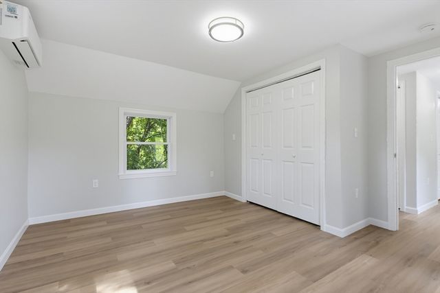 5 Friedel St, Auburn, MA 01501