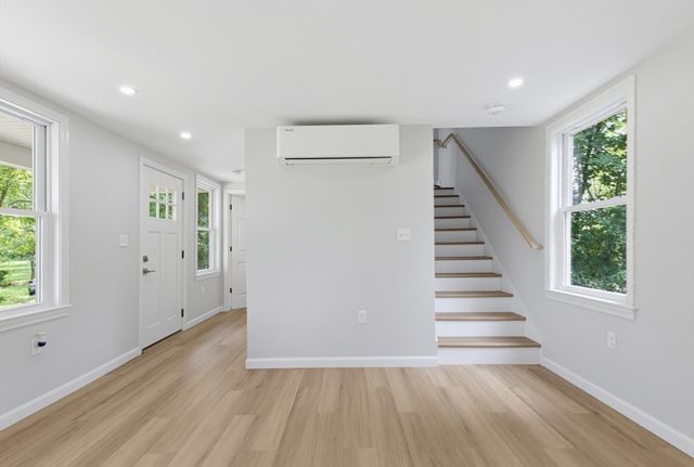 5 Friedel St, Auburn, MA 01501