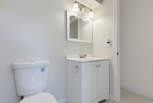 5 Friedel St, Auburn, MA 01501