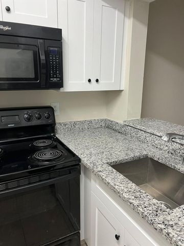 7027 W Sunrise Boulevard 7027, Plantation, FL 33313