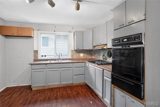 420 Waterford Drive, Florissant, MO 63033