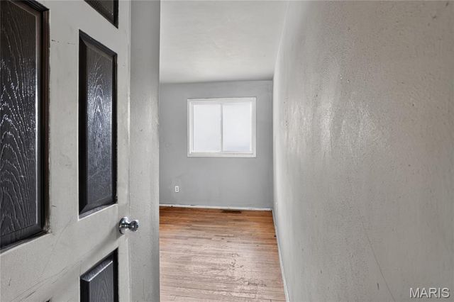 420 Waterford Drive, Florissant, MO 63033