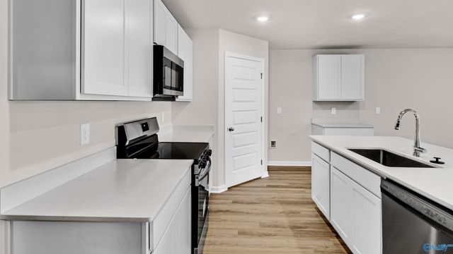 390 Jackson Point Circle A, Huntsville, AL 35811