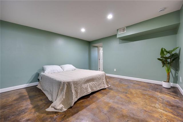 415 Illinois Street, Lawrence, KS 66044