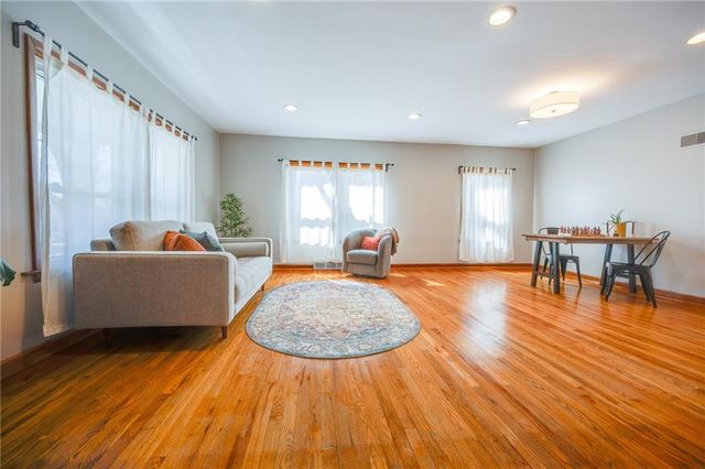 415 Illinois Street, Lawrence, KS 66044