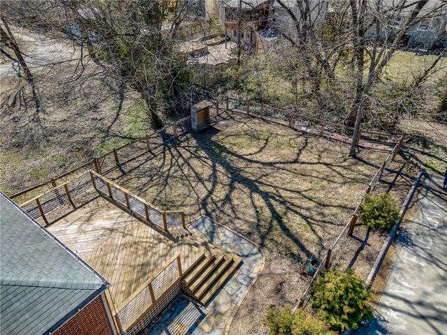 415 Illinois Street, Lawrence, KS 66044