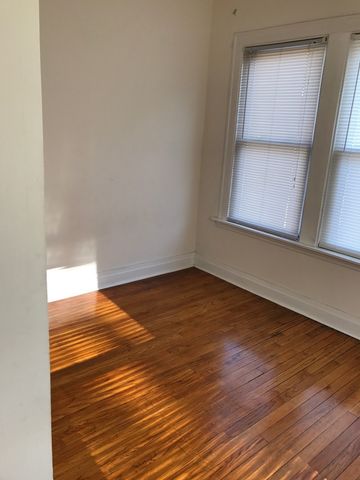 3823 N Lavergne Avenue, Chicago, IL 60641