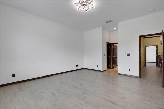 3021 59TH AVENUE S, St Petersburg, FL 33712