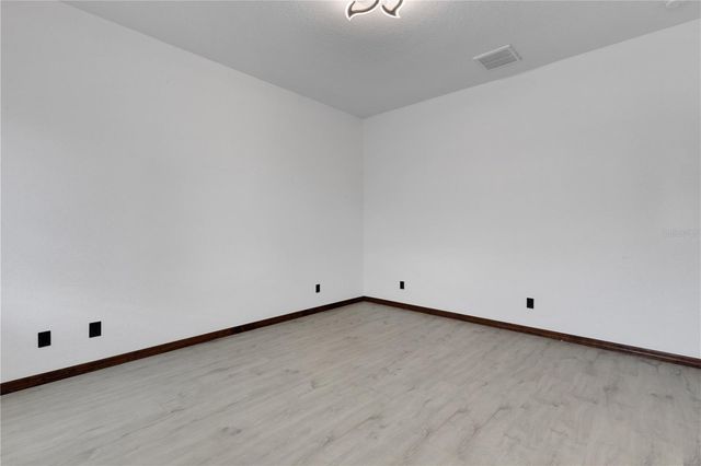 3021 59TH AVENUE S, St Petersburg, FL 33712