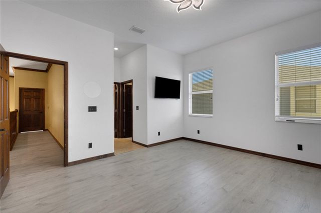 3021 59TH AVENUE S, St Petersburg, FL 33712