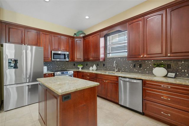 3021 59TH AVENUE S, St Petersburg, FL 33712