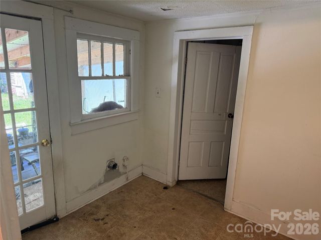 262 Elm Avenue NW, Concord, NC 28025
