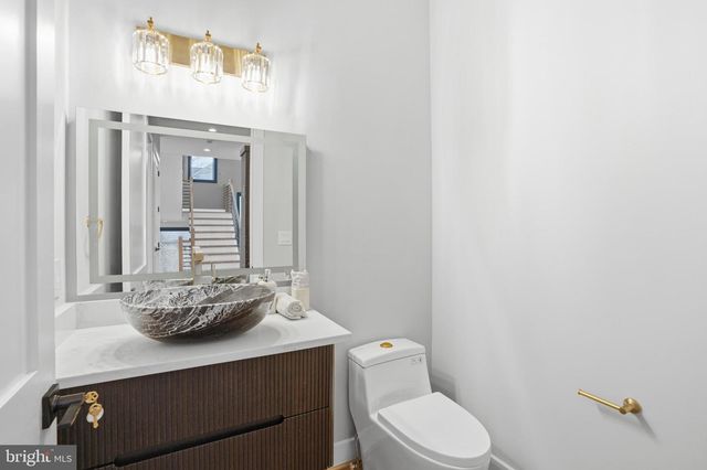 1805 FRANKLIN AVE, Mclean, VA 22101