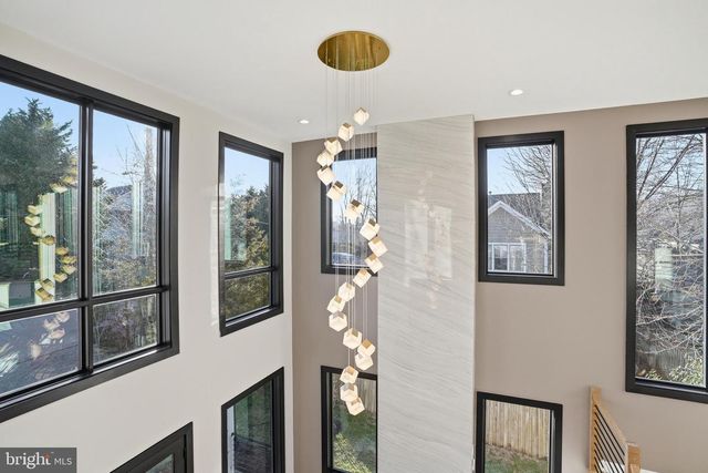 1805 FRANKLIN AVE, Mclean, VA 22101