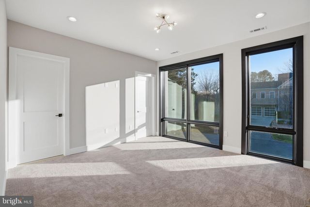 1805 FRANKLIN AVE, Mclean, VA 22101