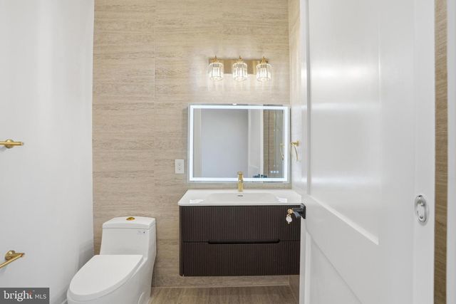 1805 FRANKLIN AVE, Mclean, VA 22101