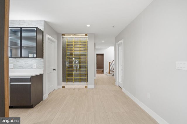 1805 FRANKLIN AVE, Mclean, VA 22101