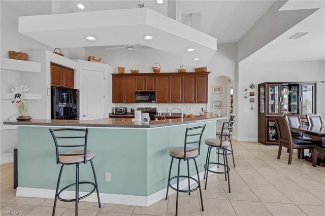 2102 NE 22nd AVE, Cape Coral, FL 33909