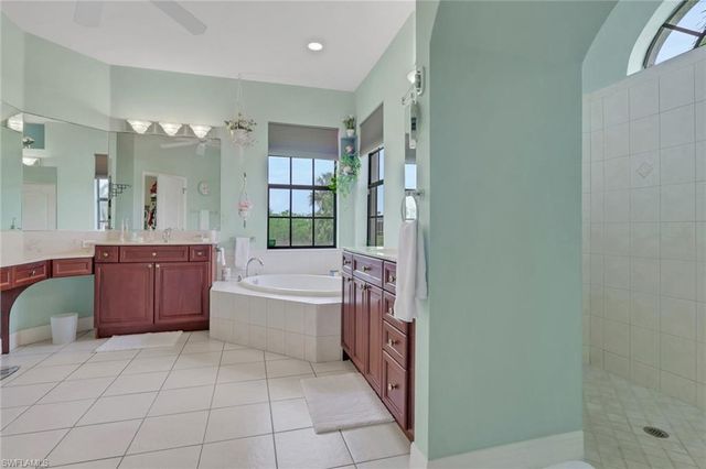 2102 NE 22nd AVE, Cape Coral, FL 33909