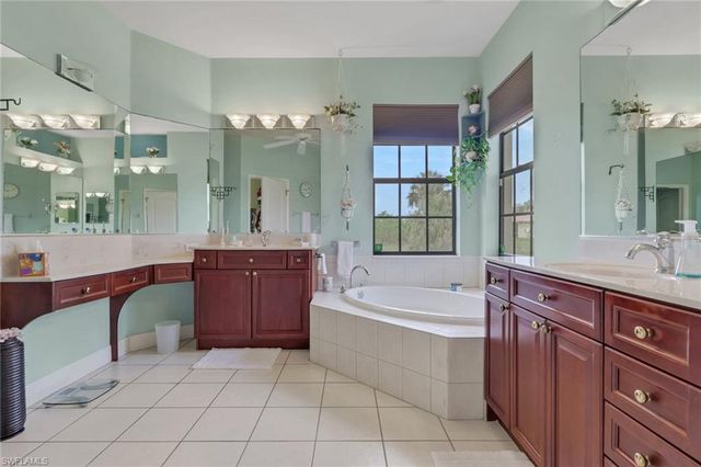 2102 NE 22nd AVE, Cape Coral, FL 33909