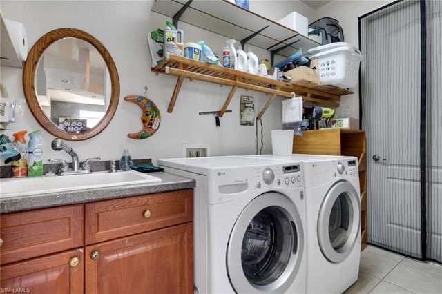 2102 NE 22nd AVE, Cape Coral, FL 33909