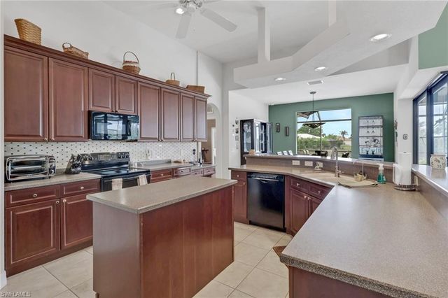 2102 NE 22nd AVE, Cape Coral, FL 33909
