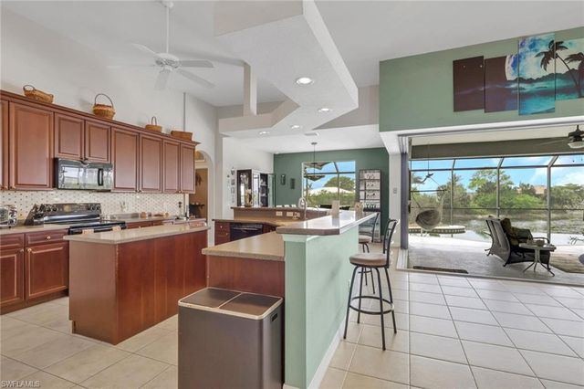2102 NE 22nd AVE, Cape Coral, FL 33909