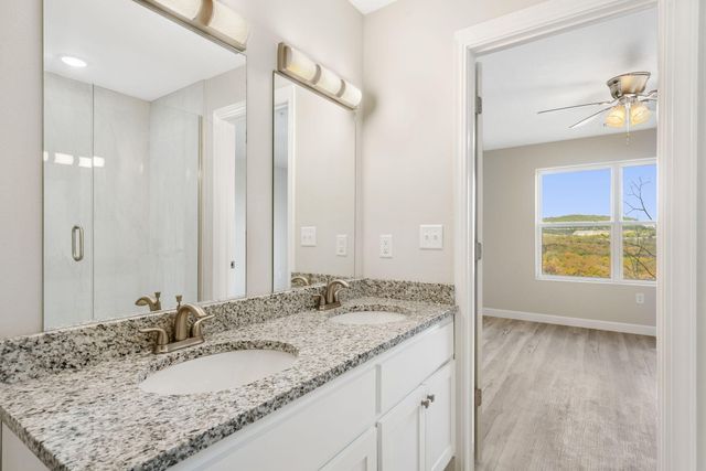 3010 N Vineyards Terrace 5, Branson, MO 65616