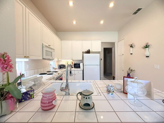 3825 Annandale Ct, Stockton, CA 95219