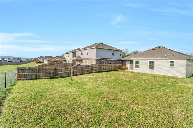 3491 Red Tail Way, Farmington, AR 72730