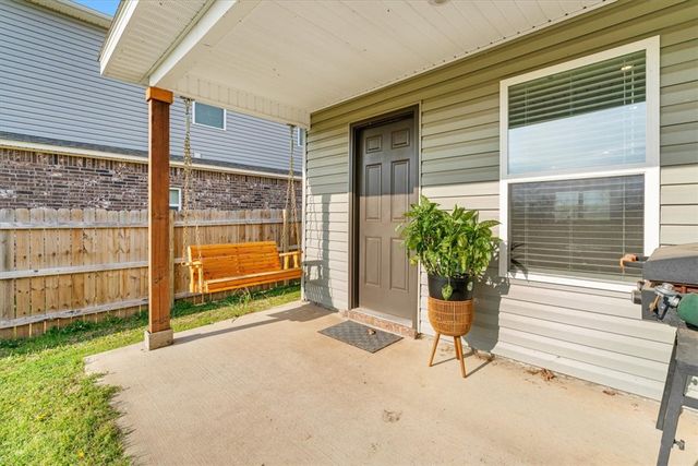 3491 Red Tail Way, Farmington, AR 72730