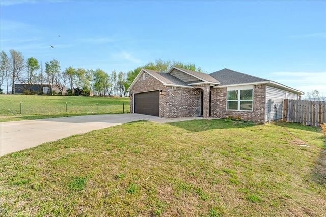 3491 Red Tail Way, Farmington, AR 72730