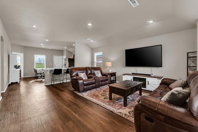 3491 Red Tail Way, Farmington, AR 72730