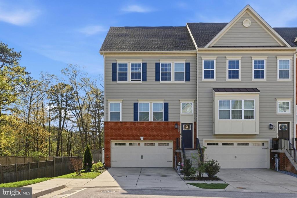 Image 1 of property listing at 623 CLEAR BLUE LN, Pasadena, MD 21122