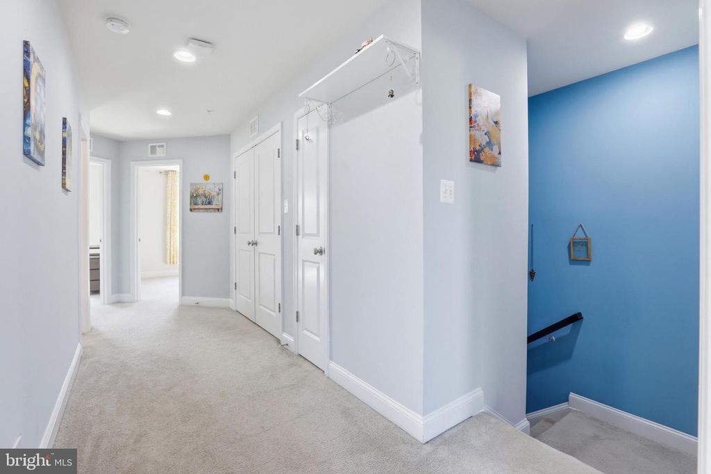Image 25 of property listing at 623 CLEAR BLUE LN, Pasadena, MD 21122