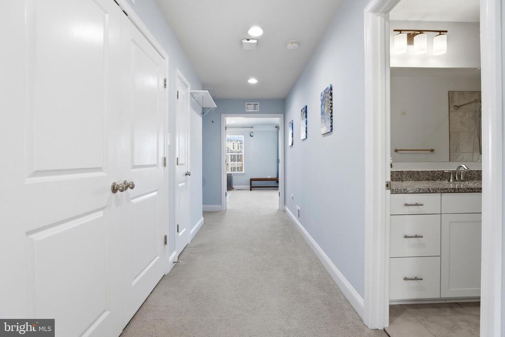 Image 32 of property listing at 623 CLEAR BLUE LN, Pasadena, MD 21122