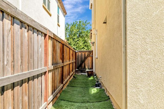 1798 Ponderosa Drive, Tracy, CA 95376