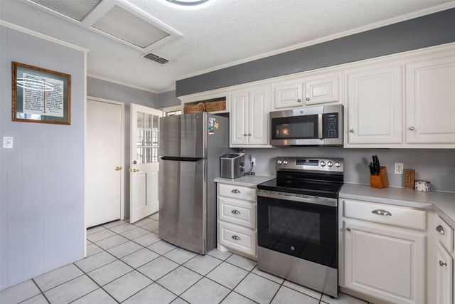 18460 Hickory Circle, Kemp, TX 75143