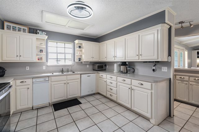 18460 Hickory Circle, Kemp, TX 75143