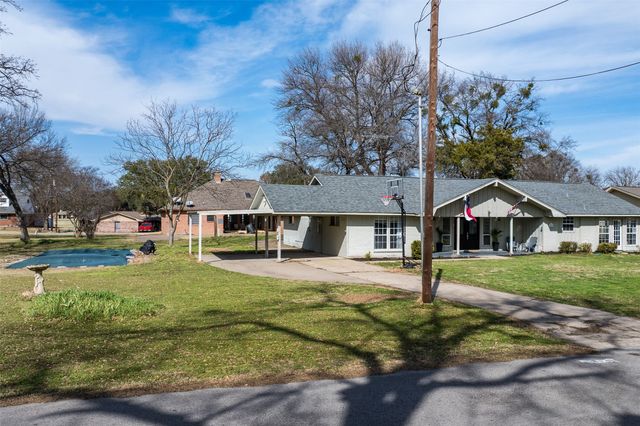 18460 Hickory Circle, Kemp, TX 75143