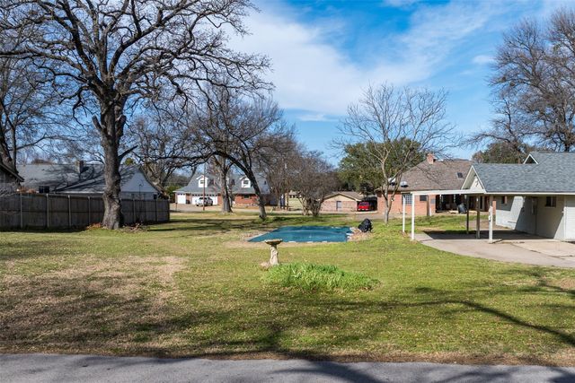18460 Hickory Circle, Kemp, TX 75143