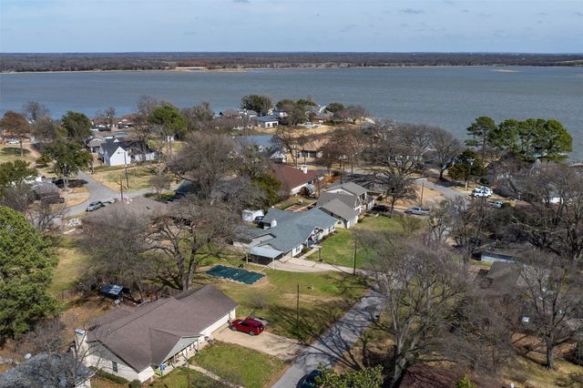 18460 Hickory Circle, Kemp, TX 75143