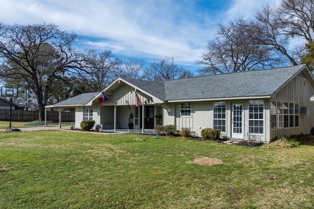18460 Hickory Circle, Kemp, TX 75143