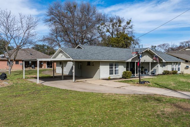 18460 Hickory Circle, Kemp, TX 75143