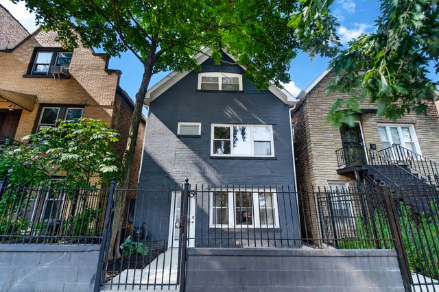 2534 W Haddon Avenue, Chicago, IL 60622